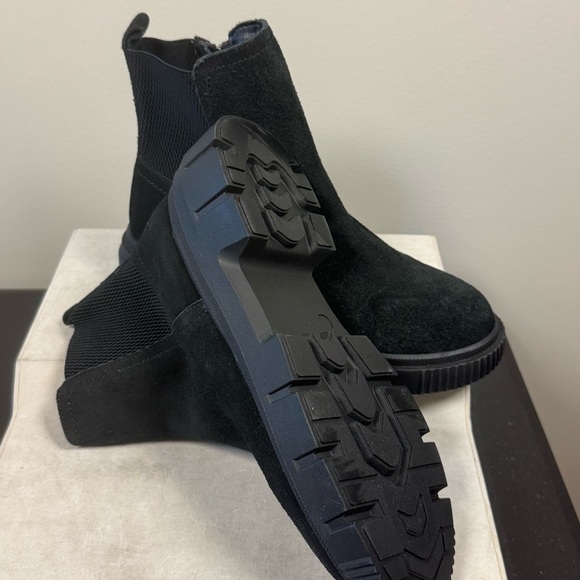 Blondo Women's Bandit Waterproof Fashion Boot,size 6, NWOT, black suede - Picture 7 of 12